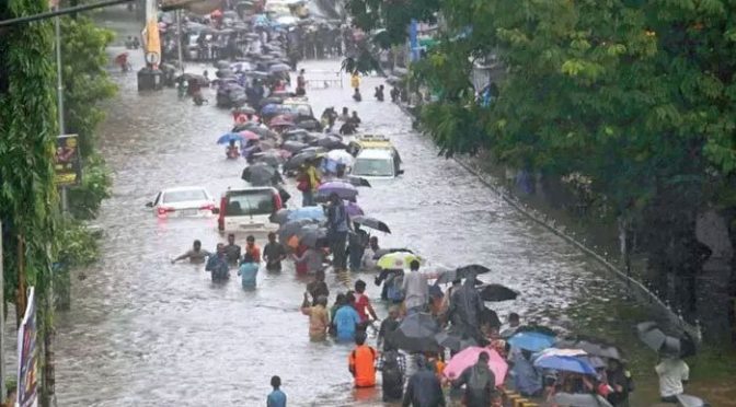 بھارت میں ایک صدی کی سب سے زیادہ بارشیں ،سینکڑوں ہلاک