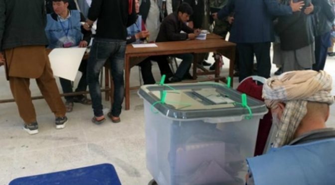 ‘انتخابات کے روز پولنگ اسٹیشنز سے دور رہیں،طالبان کی دھمکیوں کے با وجودافغا نستان میں صدا رتی الیکشن