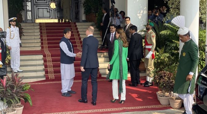 شاہی جوڑے کی صدر مملکت اور وزیراعظم سے ملاقاتیں،عمران خان نے خود ان کا پرتپاک استقبال کیا