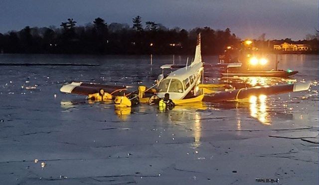 امریکا میں طیارہ جھیل میں گر کر تباہ، پائلٹ معجزانہ طور پر محفوظ