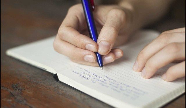 اپنی پریشانی کے بارے میں لکھنے سے اعصابی تناﺅ کم ہوجاتا ہے، تحقیق