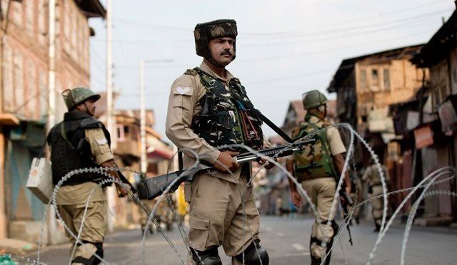 بھارتی مظالم جاری؛ مقبوضہ کشمیر میں کرفیو اور لاک ڈاؤن 234 ویں روز میں داخل