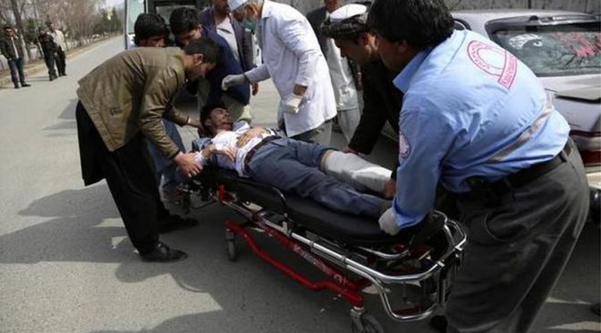 کابل دھماکوں سے گونج اُٹھا 32ہلاک 81زخمی  عبداللہ عبداللہ حامد کر زئی بال بال بچ گئے