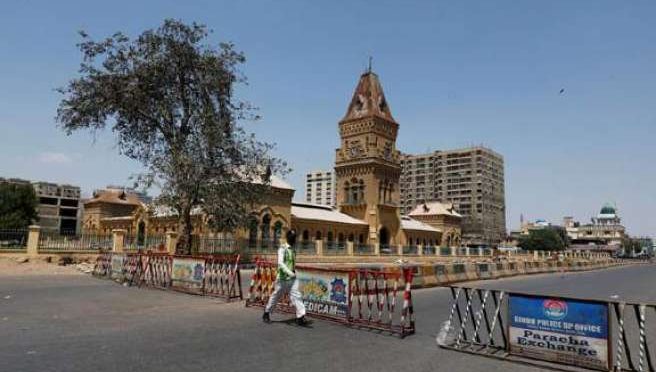 کراچی کی 12یونین کونسلوں کو مکمل سیل کردیا گیا