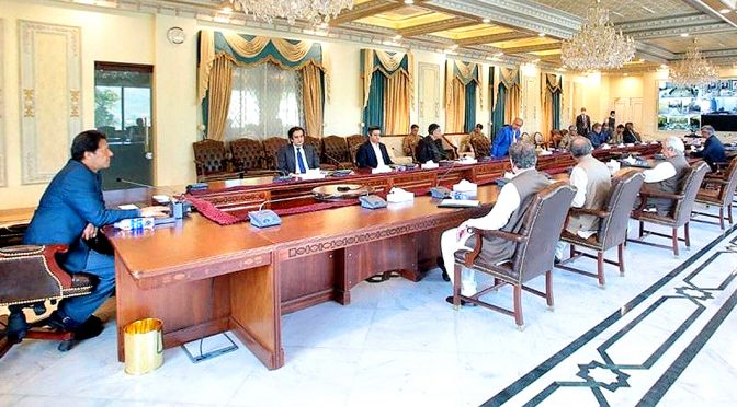 احتیاط نہ کی گئی تو شبہ ہے مہینے کے آخر میں ہسپتالوں میں جگہ کم پڑسکتی ہے،14اپریل سے تعمیراتی سیکٹر مین کام شروع دیہات میں لاک ڈاون ختم : عمران خان