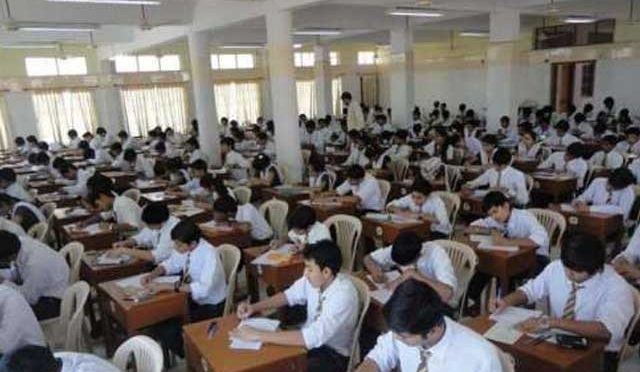 کیمبرج اسکول سسٹم کا امتحانات کے بغیر بچوں کو پاس کرنے کا فیصلہ