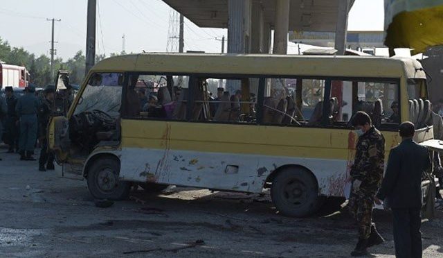 افغانستان میں امریکی فوجی اڈے سے نکلنے والی گاڑی پر حملہ، 6 ہلاک