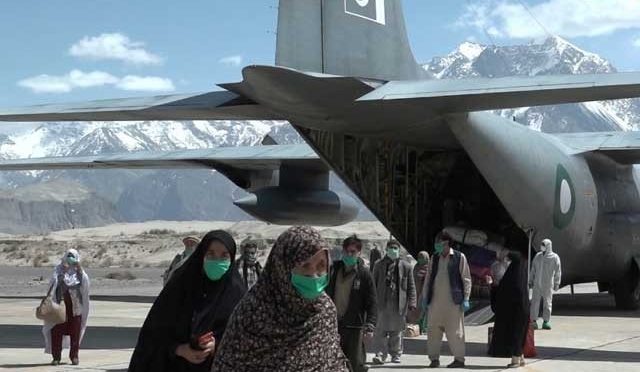 پاک فضائیہ کا آپریشن؛ زائرین کو دالبندین سے اسکردو پہنچادیا گیا