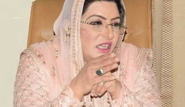 وزیراعلیٰ سندھ گلے شکووں کے بجائے وزیر اعظم سے بات کریں، فردوس اعوان