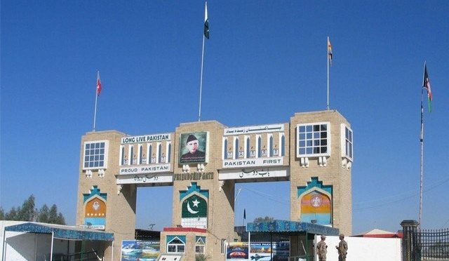 پاکستان نے افغانستان میں پھنسے پاکستانیوں کے لیے چمن بارڈر کھول دیا