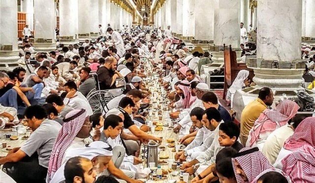 سعودیہ 18ممالک کے 10 لاکھ روزہ داروں کو افطار کرائے گا