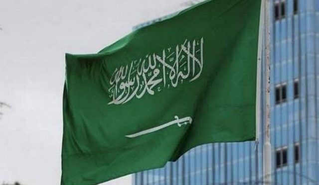 سعودی عرب نے کورونا وائرس کے خدشے کے پیش نظر عیدالفطر پر مکمل کرفیو کا اعلان کر دیا