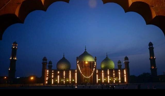 مساجد میں شب برا ت کے روایتی اجتماعات نہیں ہوں گے، محکمہ اوقاف پنجاب