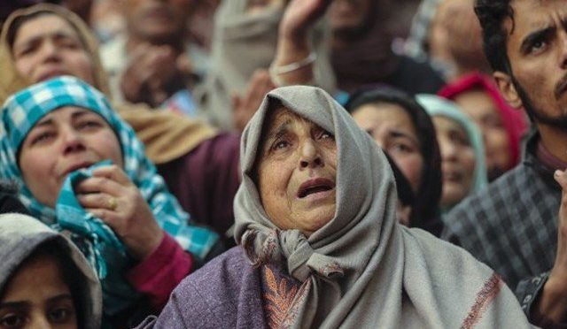 پاکستان سمیت دنیا بھر میں آج یومِ شہدائے کشمیر منایا جارہا ہے