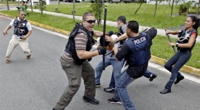 امریکی پولیس اہلکار سادہ کپڑوں میں ملبوس ہو کر مظاہرین کو گرفتار کرنے لگے