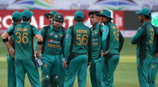 انگلینڈ کیخلاف ٹیسٹ سیریز میں واپسی کا عزم، قومی سکواڈ ساﺅتھمپٹن پہنچ گیا