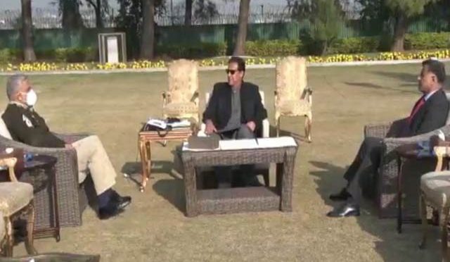 وزیراعظم ،آرمی چیف،ڈی جی آئی ایس آئی کی ملاقات سازشیں ناکام بنانے کا عزم