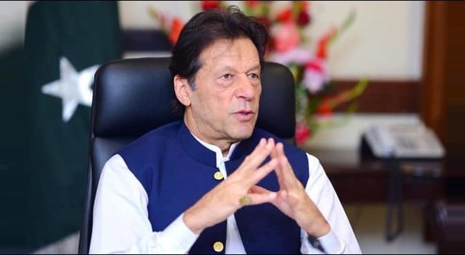 سمگل شدہ پٹرول پر ایکشن کا حکم، پمپ سیل جائیدادیں ضبط‘گرفتاریاں  کچھ بھی ہوجائے احتساب جاری رہے گا: عمران خان