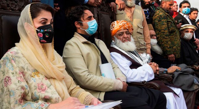 پی ڈی ایم کے فیصلے بلاول اور مریم نواز نے کرنے ہیں تو میں کس بات کا سر براہ ہوں:فضل الرحمن کا شکوہ