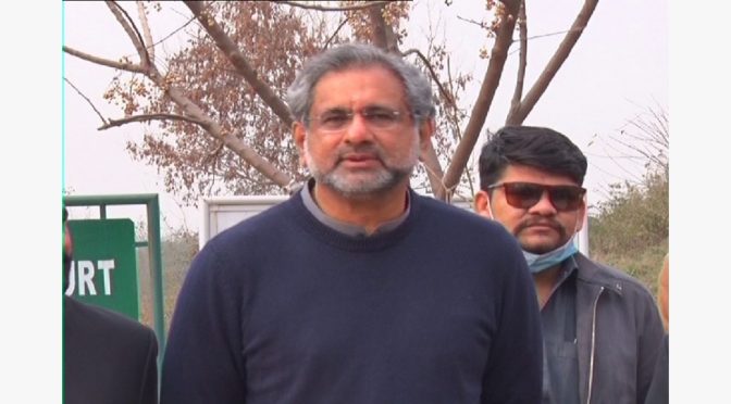 کل عمران خان نے بہت محنت کرکے قوم کا ایک گھنٹہ ضائع کیا:شاہد خاقان عباسی