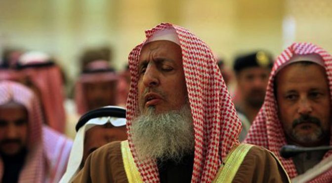 روزہ کی حالت میں کرونا ویکسین لگوانا جائز ہے، سعودی مفتی اعظم عبداالعزیز بن عبداللہ