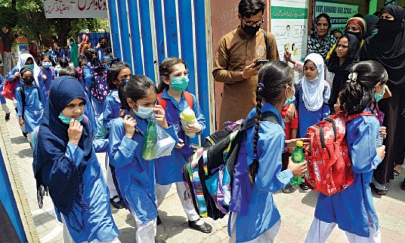 پنجاب، خیبرپختونخوا کا یکم جولائی سے تعلیمی اداروں میں موسم گرما کی تعطیلات کا اعلان