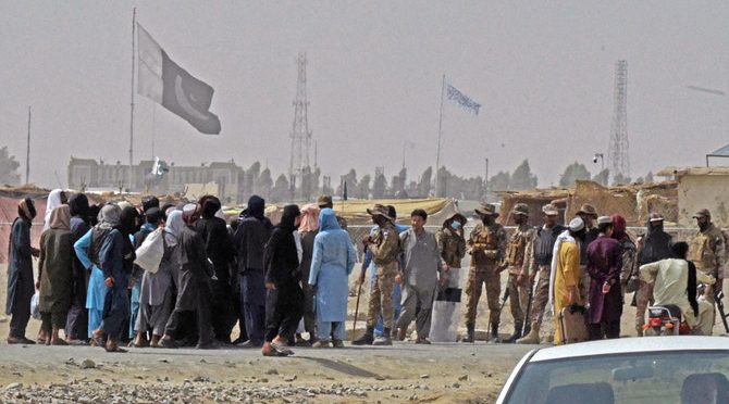 طالبان نے باب دوستی پر جھنڈا لہرا دیا، پاکستان امن کانفرنس بلالی