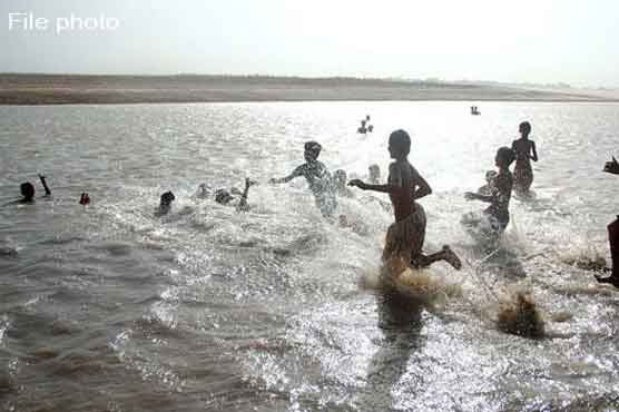 حیدرآباد: دریائے سندھ میں ڈوب کر 4 نوجوان جاں بحق