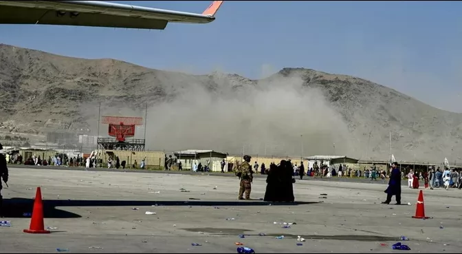 کابل ایئرپورٹ کے قریب مکان پر راکٹ حملہ، بچہ جاں‌بحق، تین شہری زخمی