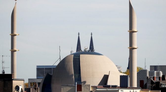 جرمنی کی سب سے بڑی مسجد کو نماز جمعہ کی اذان لاؤڈ اسپیکر پر دینے کی اجازت