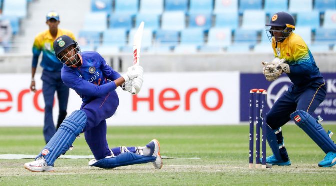 انڈر 19 ایشیا کپ: بھارت نے سری لنکا کو شکست دے کر آٹھویں مرتبہ ٹائٹل جیت لیا