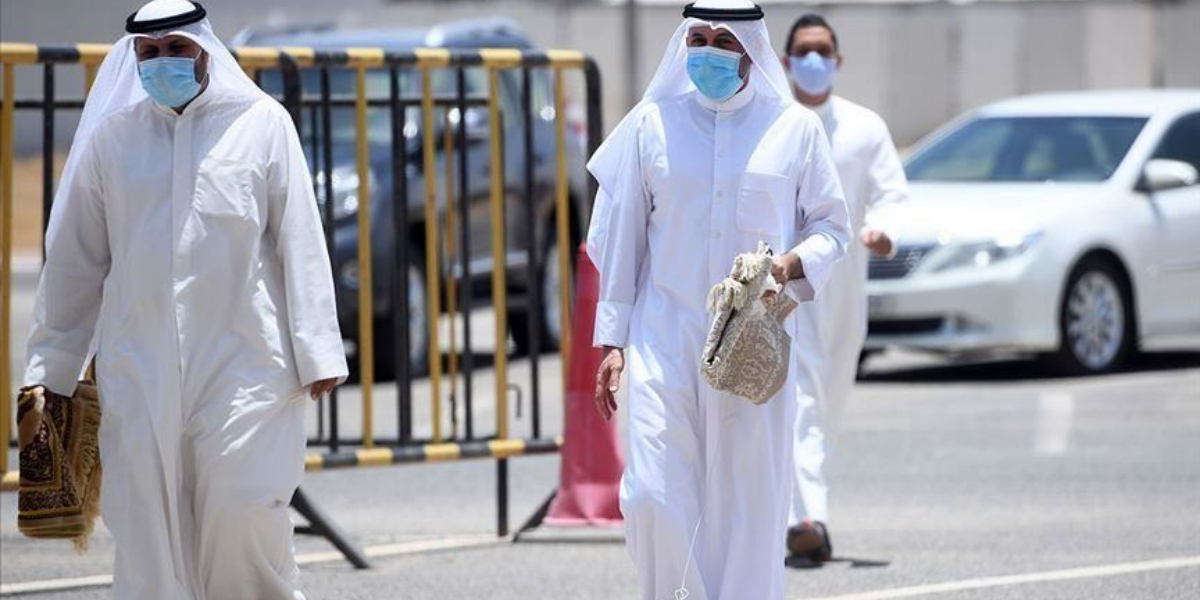 سعودی عرب میں دوبارہ ماسک پہننے اور سماجی فاصلہ احتیار کرنے کی پابندی |  Khabrain Group Pakistan