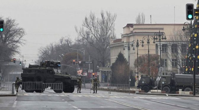 قازقستان: صدر نے فوج کو مظاہرین پر گولی چلانے کی اجازت دے دی