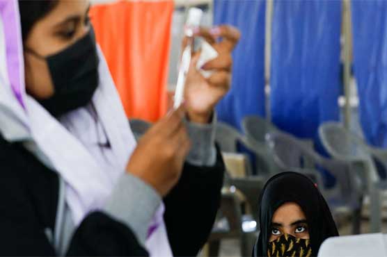 ملک میں کورونا کا پھیلاؤ سنگین: مثبت کیسز کی شرح 12.81 فیصد تک جاپہنچی