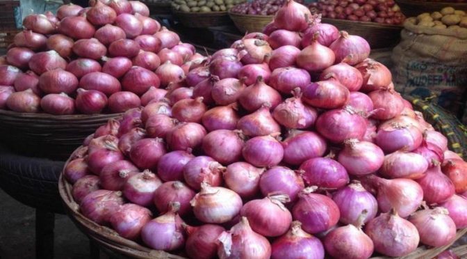 پیاز چوری کرنے پر ملک بدری کی سزا