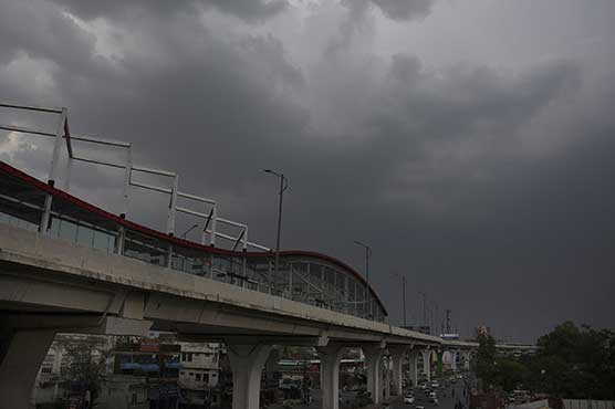 پنجاب کے مختلف علاقوں میں رات کے وقت بارش کا امکان: محکمہ موسمیات