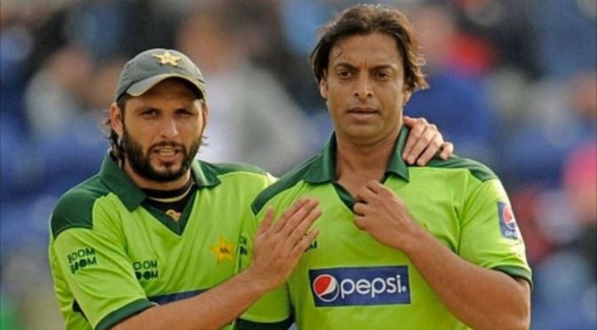 شاہد آفریدی کی پی ایس ایل سے دستبرداری، شعیب اختر کا سابق کپتان کیلئے مشورہ