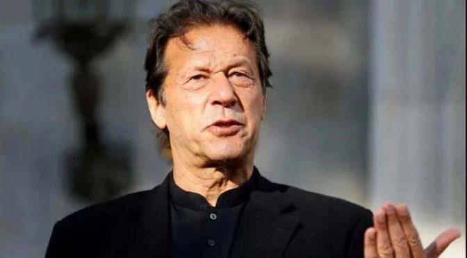 مجرم اور لندن بھاگے شخص کیلئے سپریم کورٹ بار عدالت چلی گئی: وزیراعظم