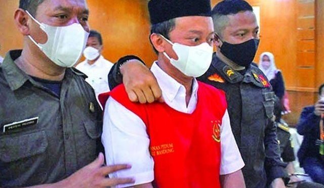 انڈونیشیا میں 13 طالبات کیساتھ جنسی زیادتی کرنے والے استاد کو عمر قید