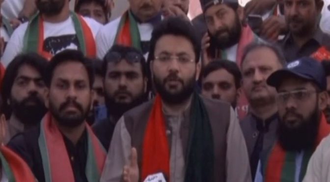 زرداری پاپڑ اور فالودے والے کو بچانا چاہتے ہیں، فرخ حبیب