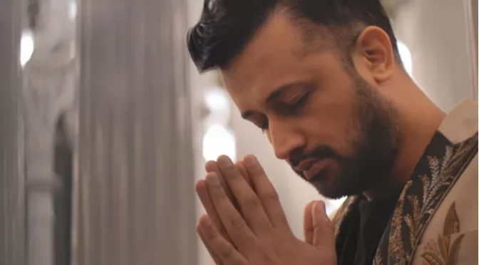 والد کو دل کا دورہ، نیک تمناؤں کیلئے عاطف اسلم مداحوں کے مشکور