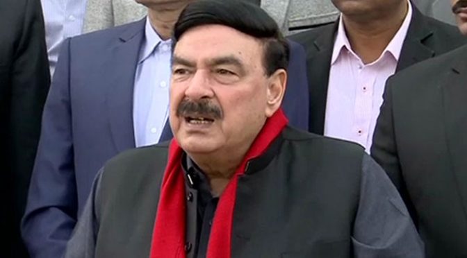 عمران خان آخری بال اور آخری اوور تک لڑیں گے، شیخ رشید