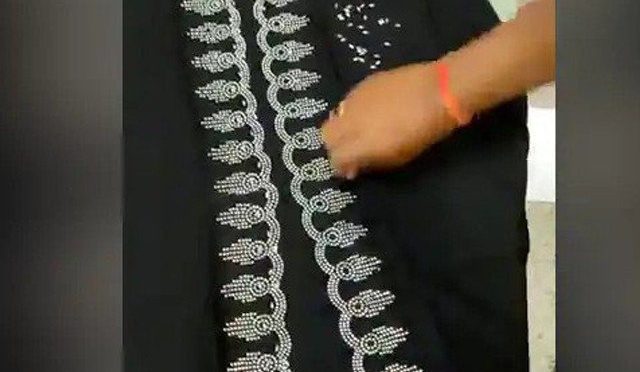 برقعے کی موتیوں میں چھپا کر سونا اسمگل کرنے کی کوشش ناکام