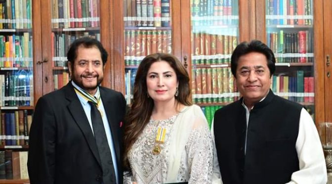 گورنر ہاؤس میں سول ایوارڈ زتقسیم کر نے کی تقریب