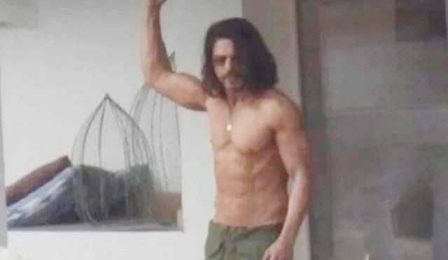 کنگ خان نے تن سازی میں سلمان خان کو پیچھے چھوڑ دیا؟ تصویر وائرل