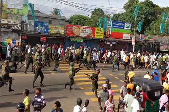 سری لنکا میں سکیورٹی فورسز نے مظاہرین پر فائر کھول دیا، ایک ہلاک، 12 زخمی
