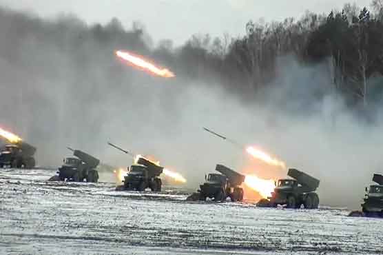 یوکرین میں گھمسان کی جنگ جاری، روسی فوجیں مشرق میں دفاعی لائن توڑنے میں مصروف