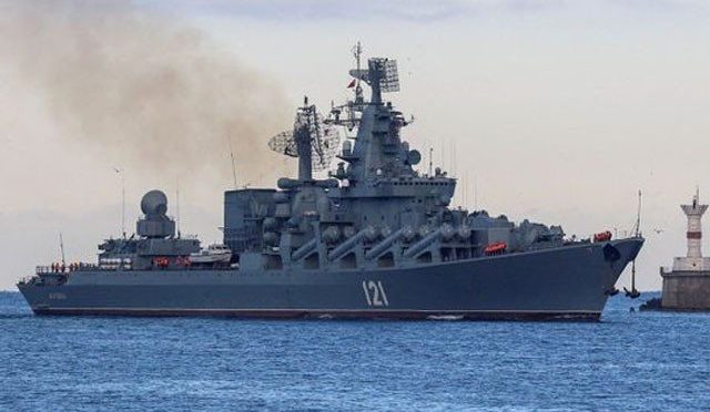 یوکرین کا حملہ،روس کا میزائلوں سے لیس بحری جنگی جہاز ڈوب گیا