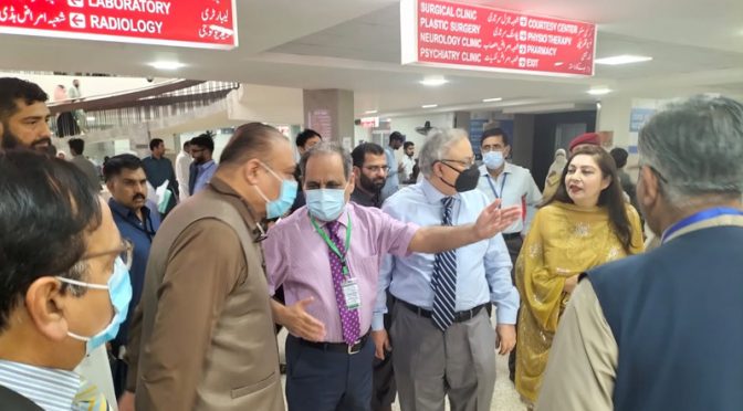 وفاقی وزیر صحت عبدالقادر پٹیل کا پمز ہسپتال کا اچانک دورہ