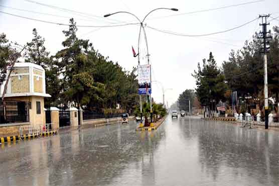 بلوچستان کے بیشتر علاقوں میں بہار کی پہلی بارش کے بعد موسم خوشگوار